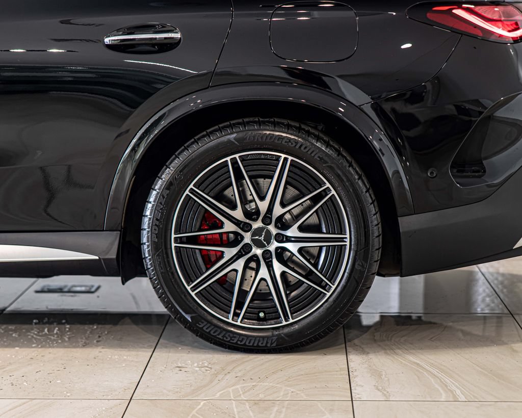 Used 2025 Mercedes-Benz GLC 63 AMG S w/ Driver Assistance Package image 7