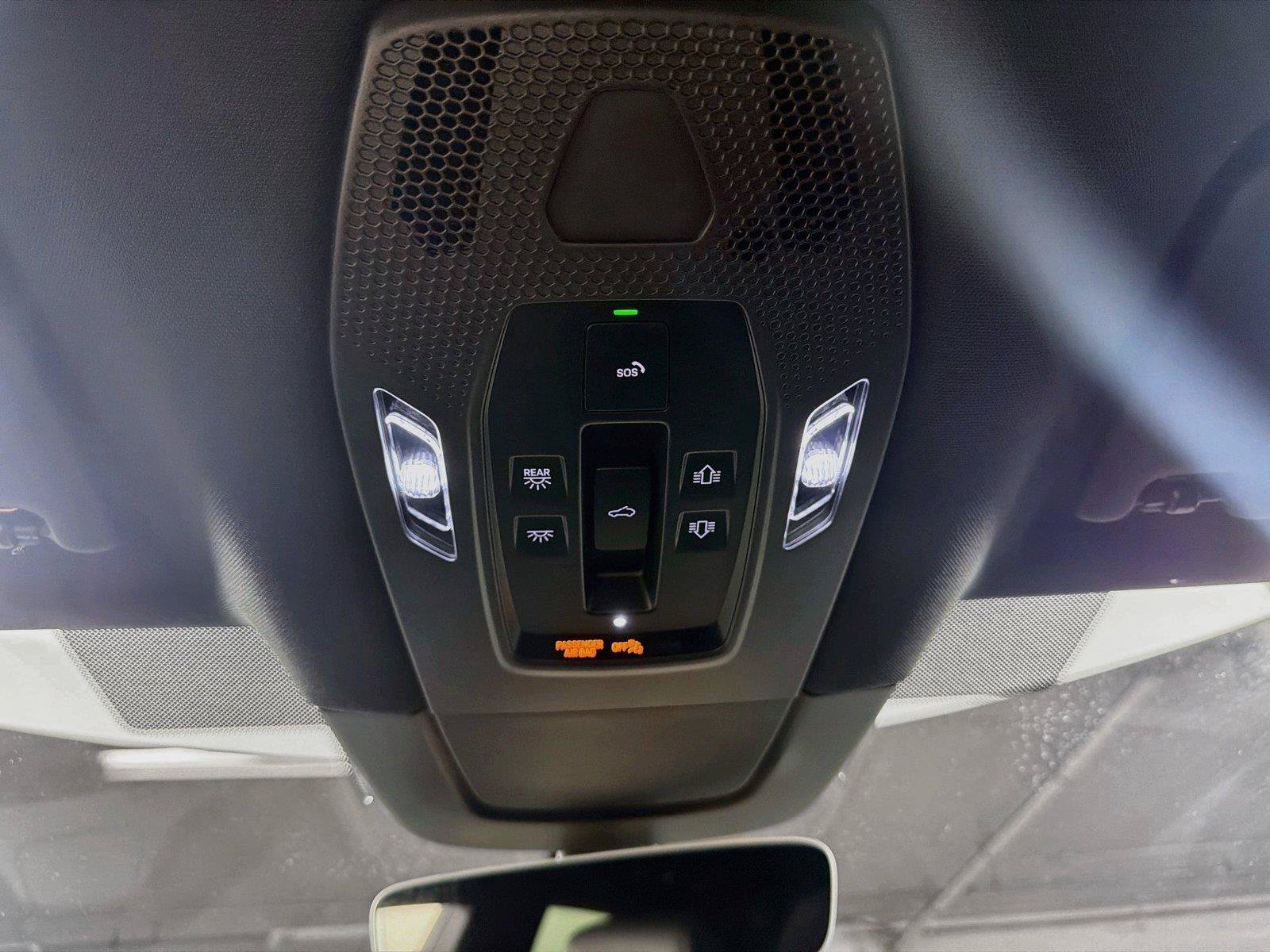Certified 2026 Porsche Macan Electric RWD image 25
