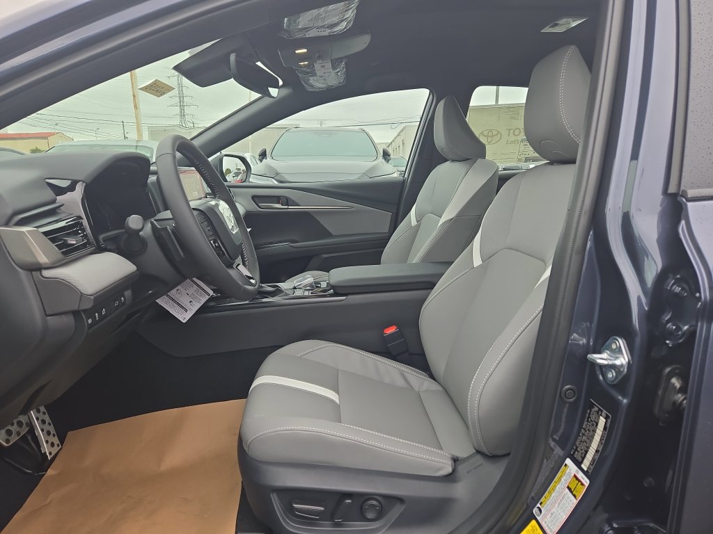 New 2026 Toyota Camry SE w/ Convenience Package FWD image 9