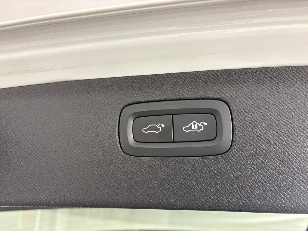 Used 2023 Volvo XC90 B6 Plus w/ Protection Package Premier AWD/4WD image 20