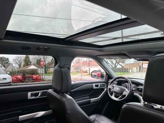 Used 2021 Ford Explorer XLT w/ Equipment Group 202A image 25