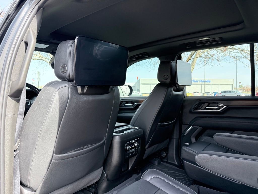 Used 2025 GMC Yukon Denali w/ Denali Reserve Package image 34