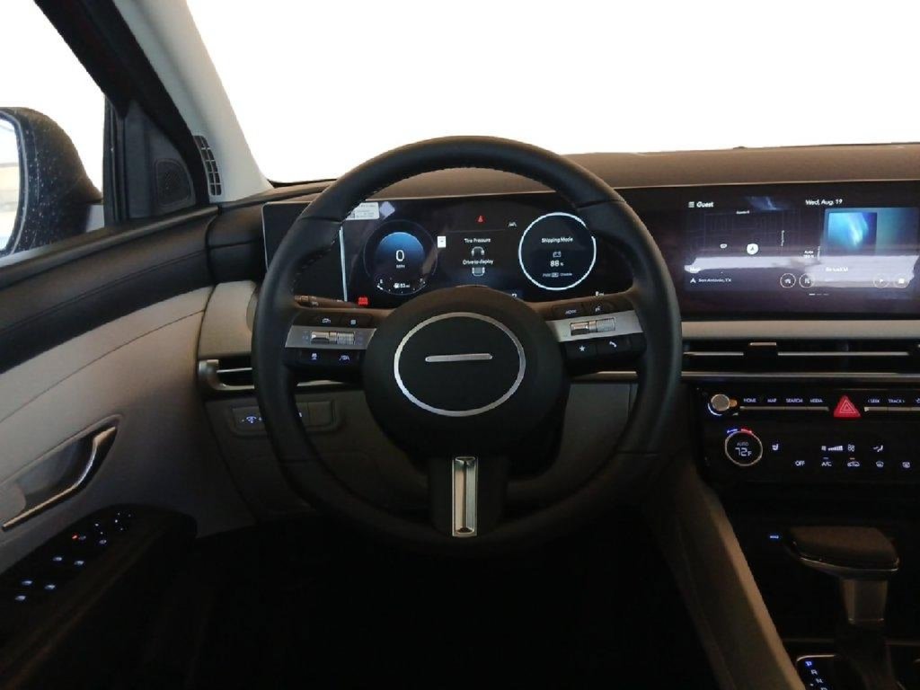New 2026 Hyundai Tucson SEL FWD image 12