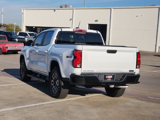 Used 2026 Chevrolet Colorado Z71 w/ Technology Package AWD/4WD image 3