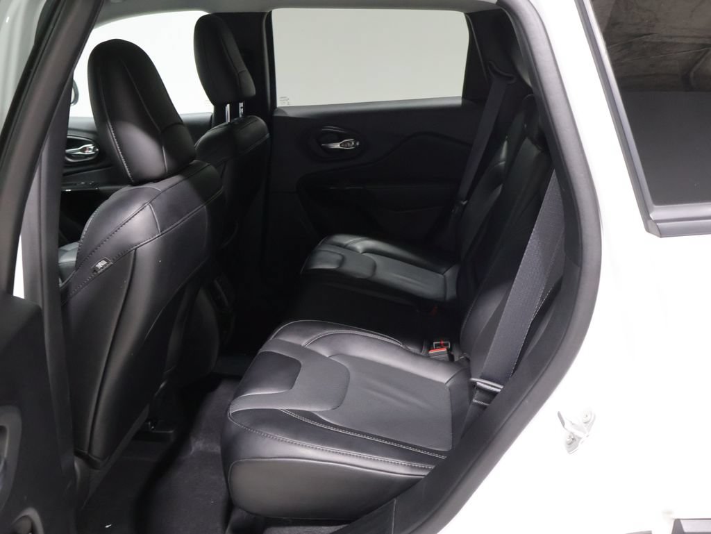 Used 2023 Jeep Cherokee Altitude Lux AWD/4WD image 18