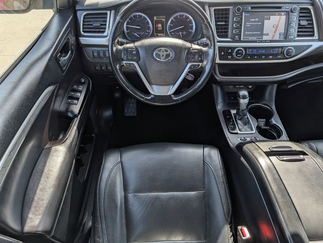 Used 2018 Toyota Highlander Limited Platinum image 12