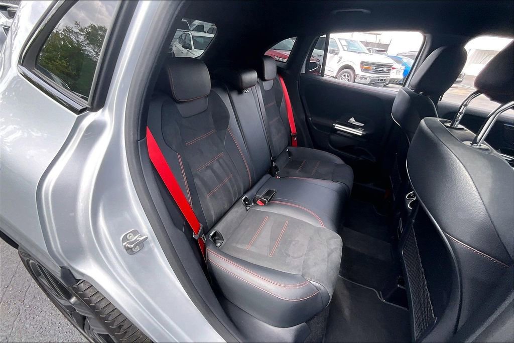 Used 2023 Mercedes-Benz GLA 35 AMG 4MATIC image 23