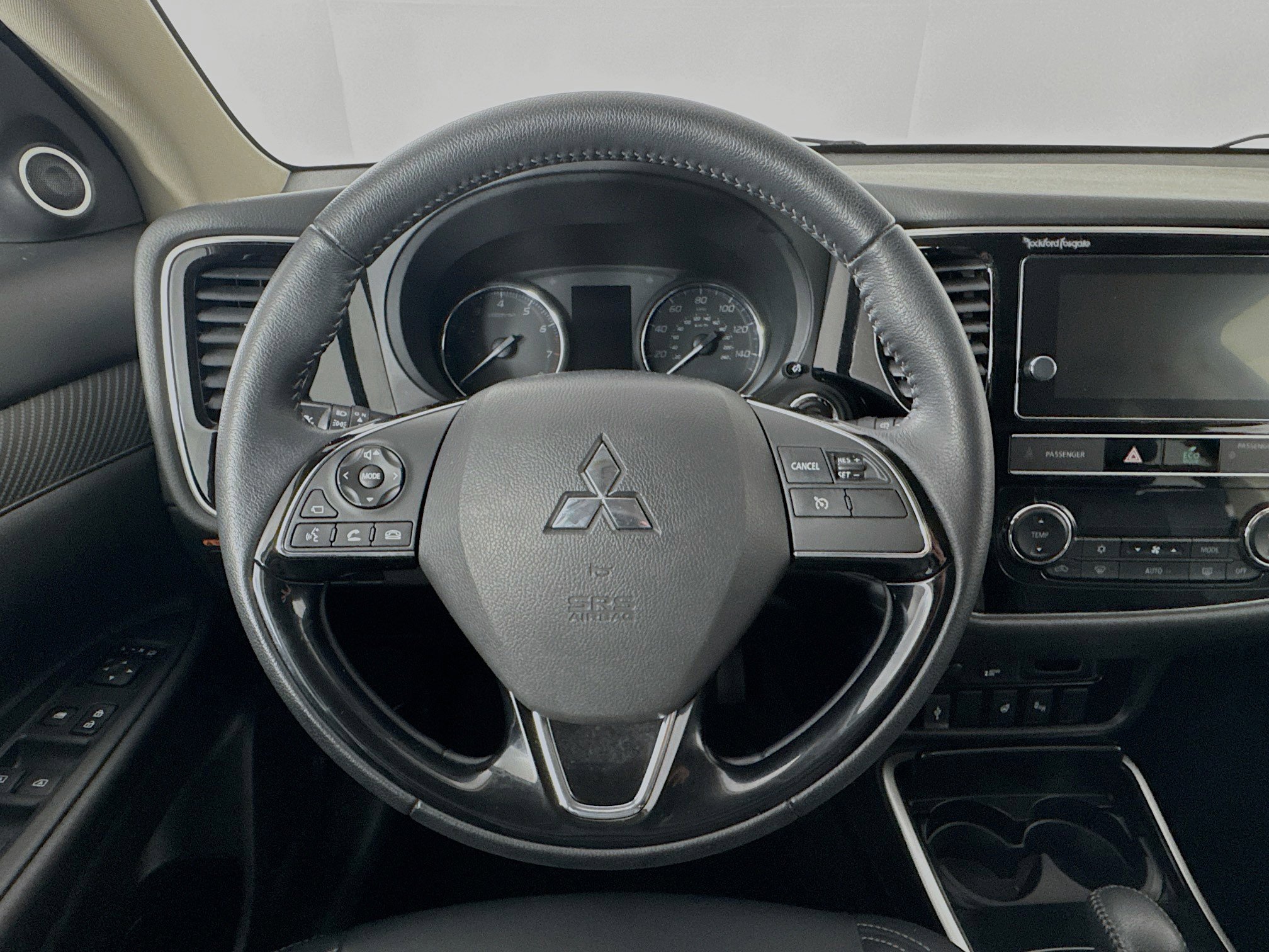 Used 2019 Mitsubishi Outlander SEL image 11