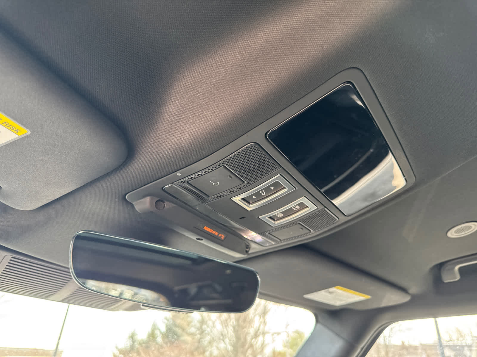 Used 2025 Land Rover Defender 110 S image 25