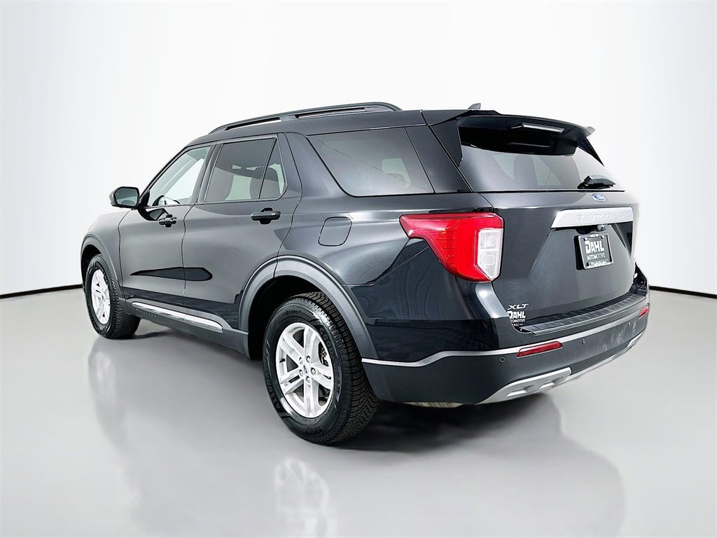 Used 2024 Ford Explorer XLT w/ Equipment Group 202A image 5