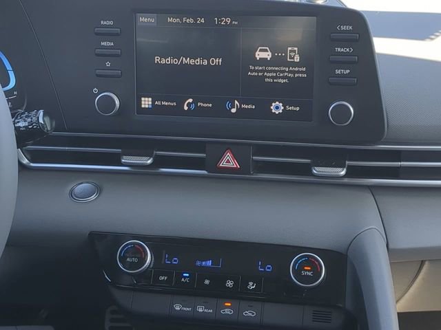 Certified 2025 Hyundai Elantra Sport image 16