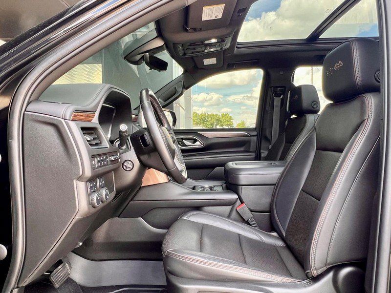 Used 2022 Chevrolet Tahoe High Country w/ Premium Package 2 AWD/4WD image 31
