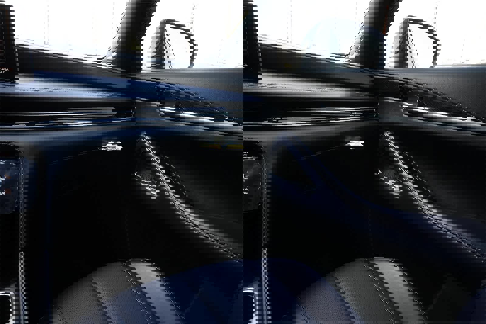 New 2026 INFINITI QX60 Sport w/ Dark Cargo Package image 8