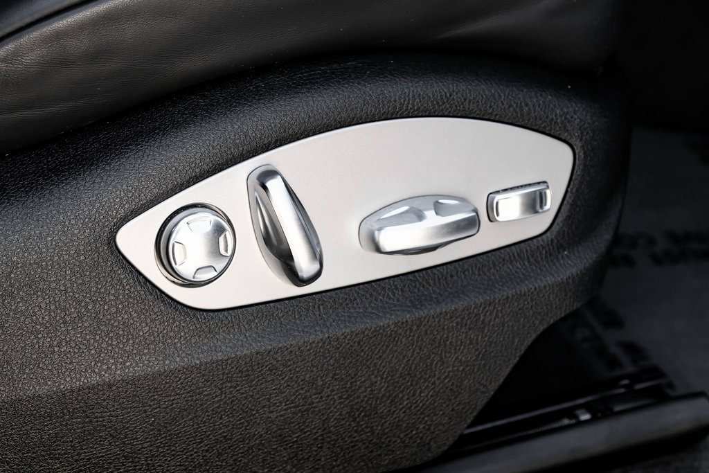 Used 2021 Porsche Macan image 34