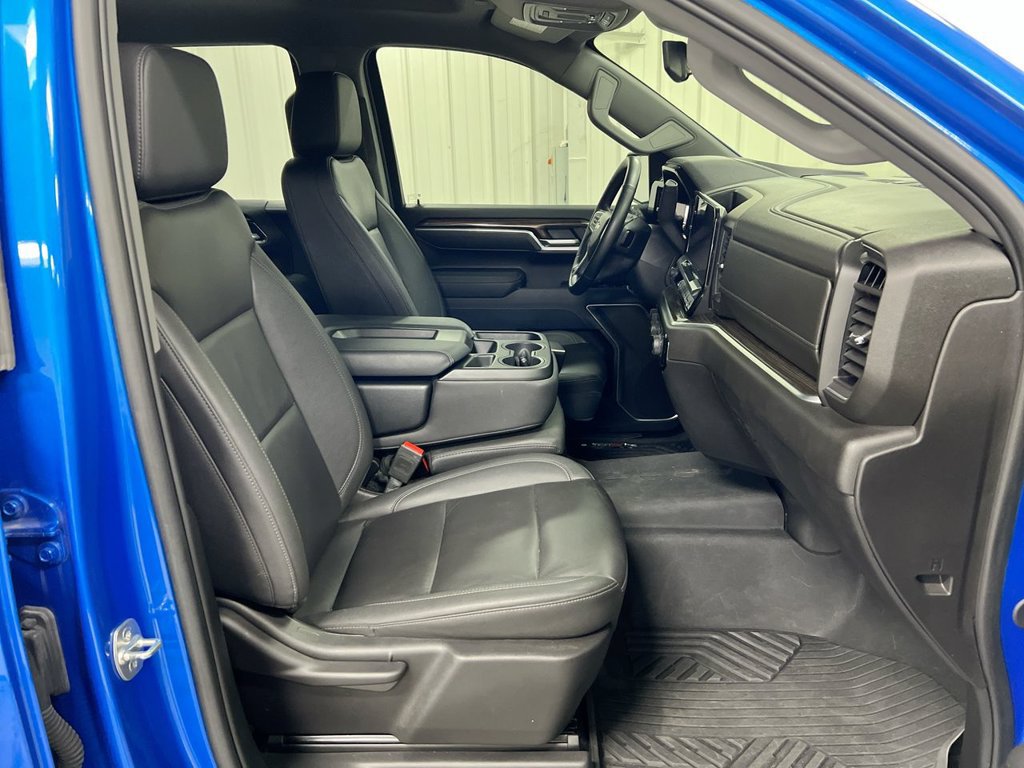 Used 2025 Chevrolet Silverado 1500 LT AWD/4WD image 22