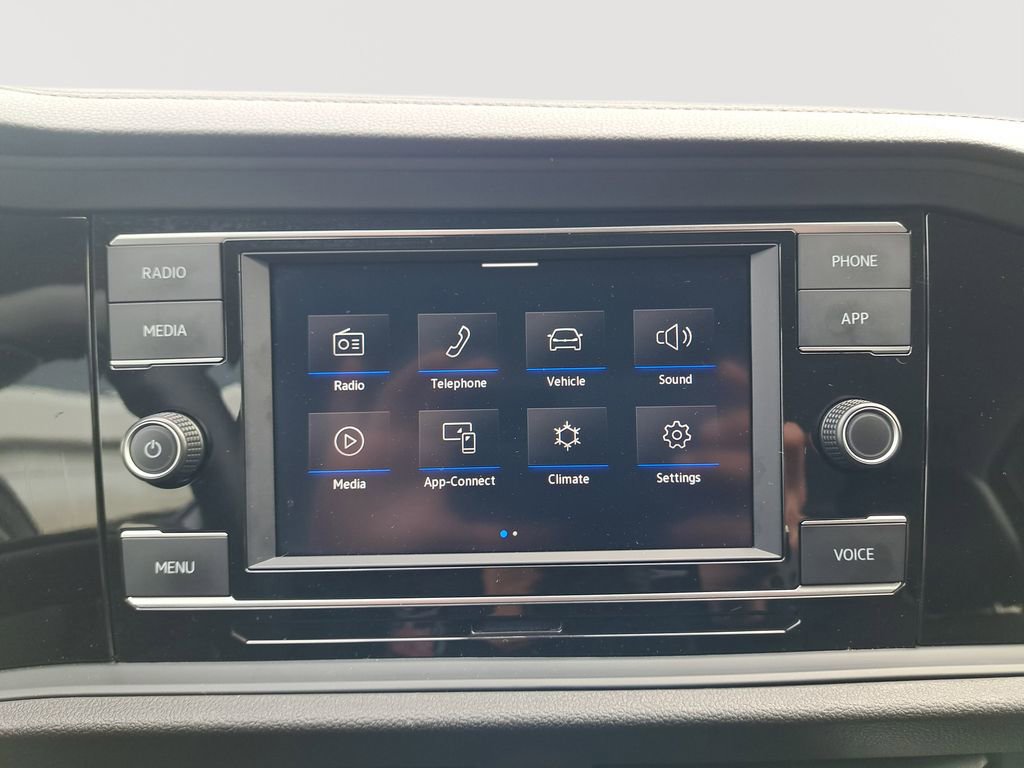 Used 2024 Volkswagen Jetta SE image 22