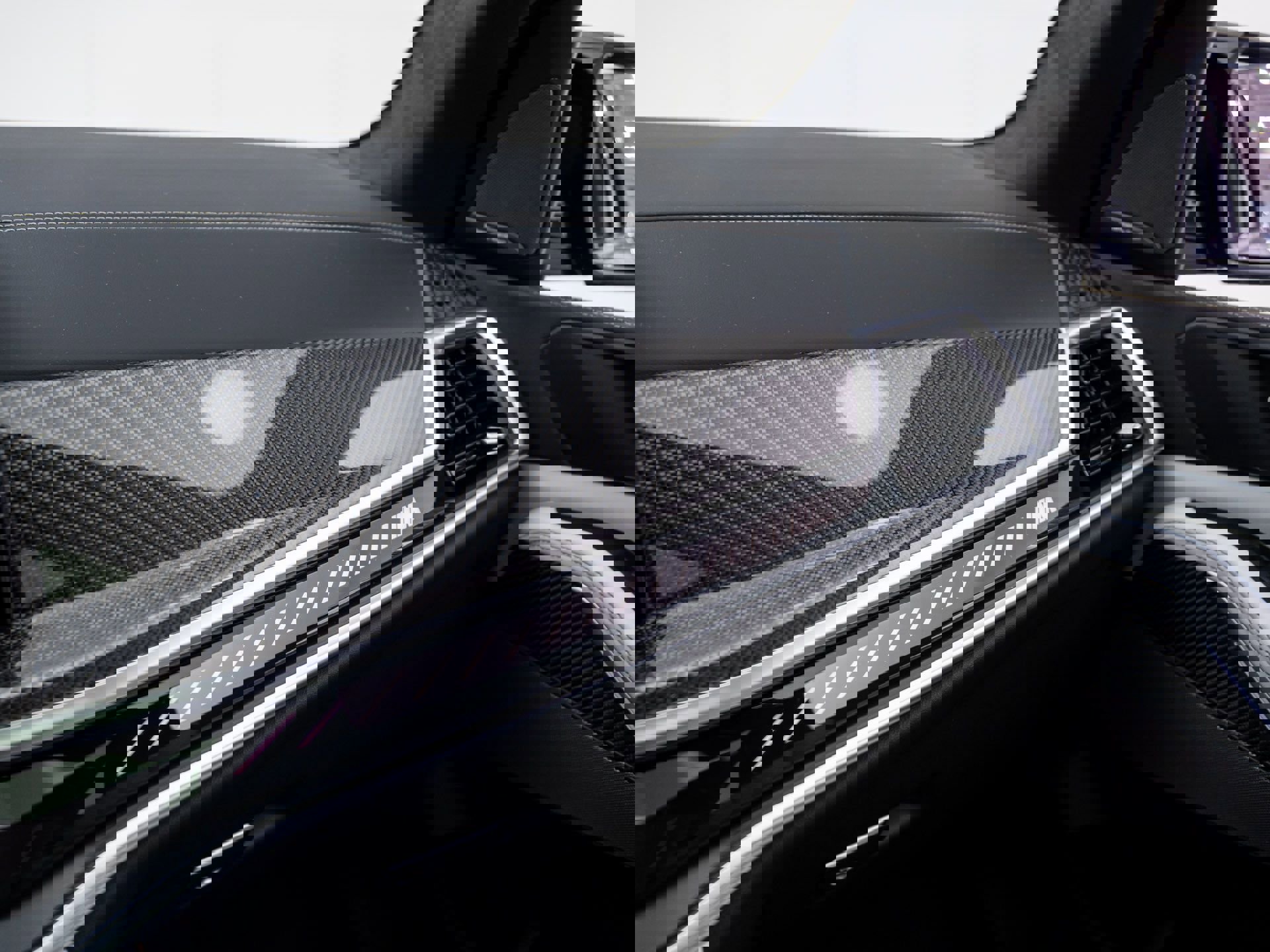 New 2026 BMW X5 M60i w/ Executive Package image 30