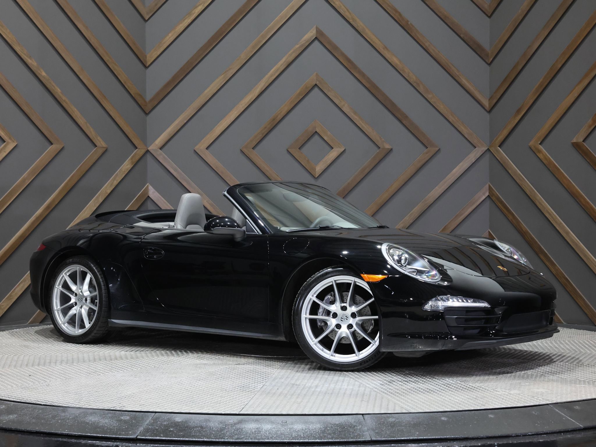 Used 2013 Porsche 911 Carrera image 18
