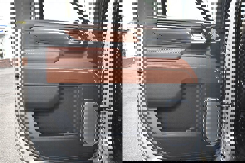 Used 2024 GMC Sierra 3500 Denali Ultimate image 21