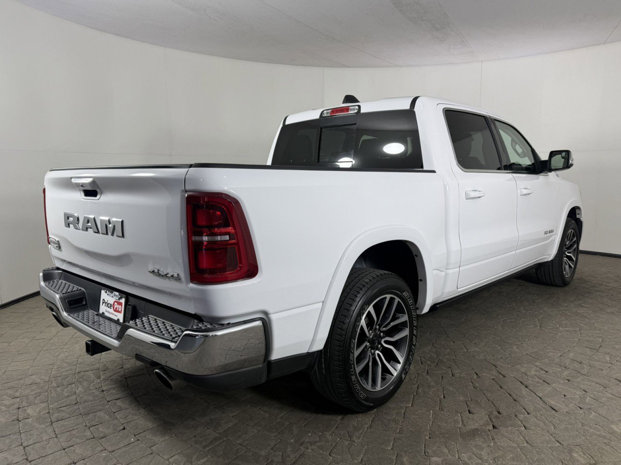 Used 2026 RAM 1500 Limited AWD/4WD image 9