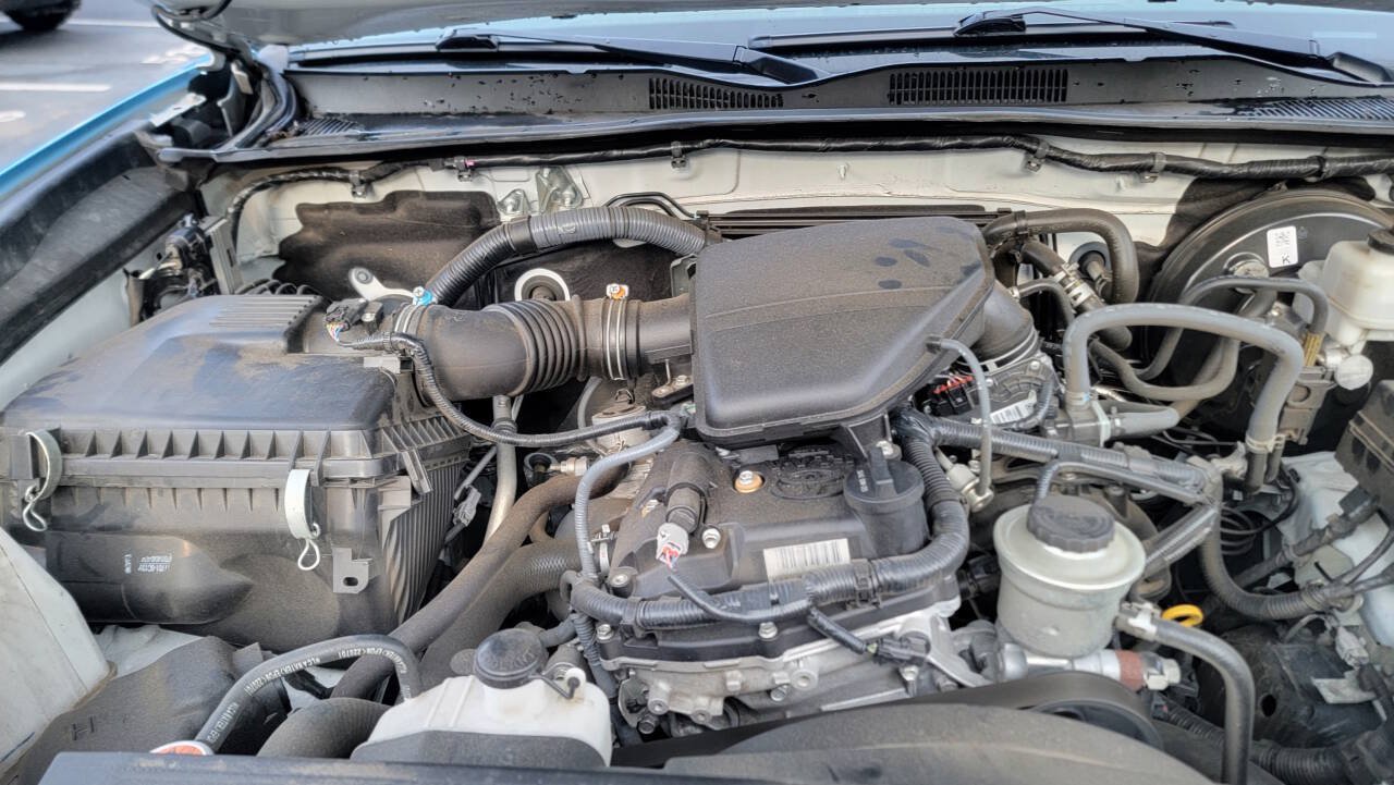 Used 2023 Toyota Tacoma SR w/ SR Convenience Package RWD image 17