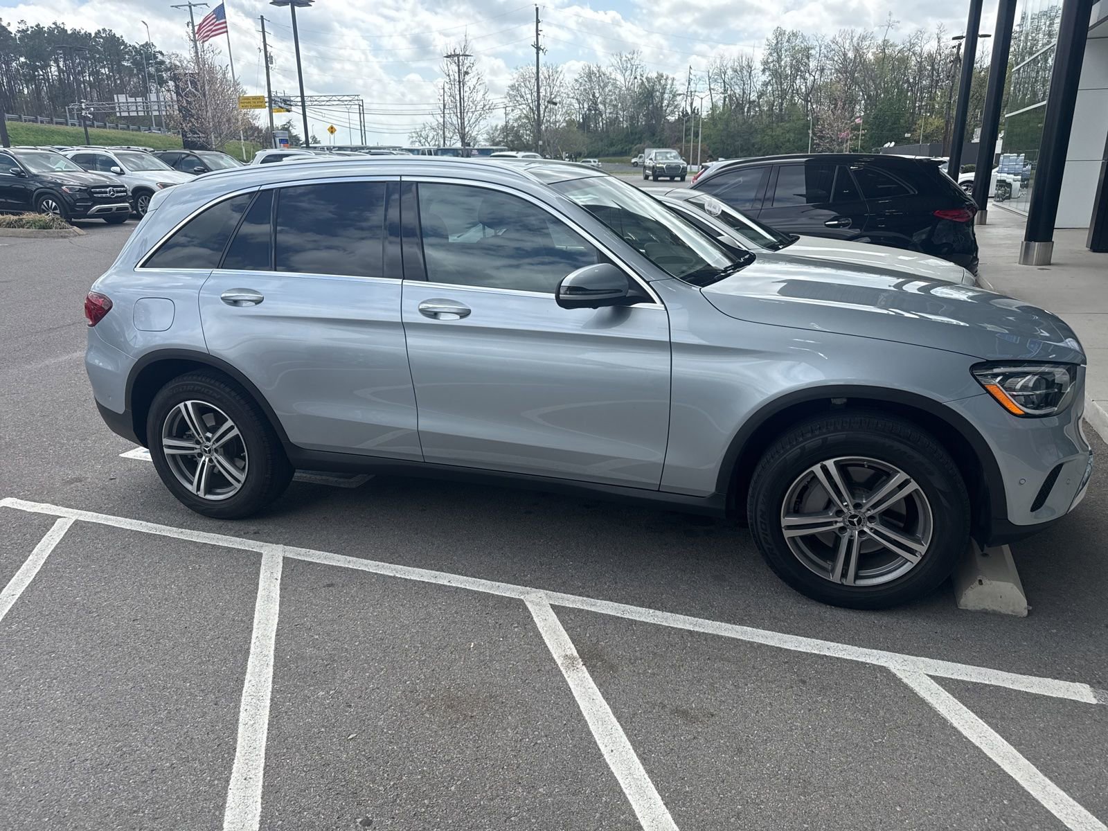Certified 2022 Mercedes-Benz GLC 300 image 2