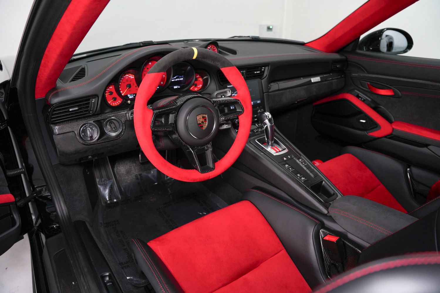 Used 2019 Porsche 911 GT2 RS RWD image 12
