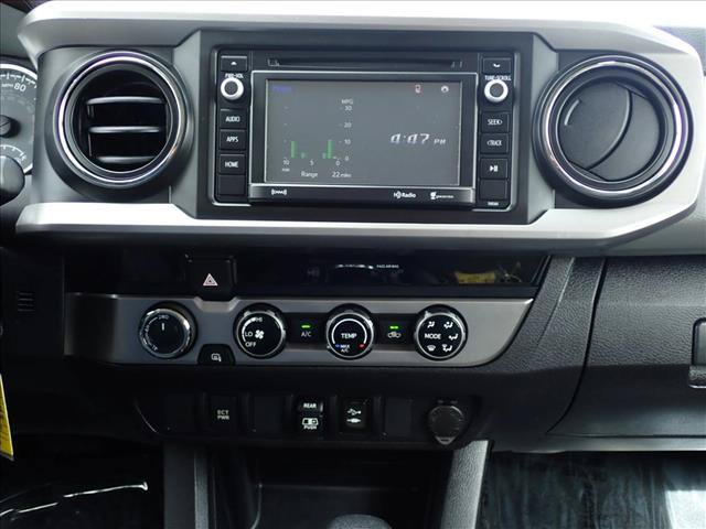 Used 2018 Toyota Tacoma SR5 AWD/4WD image 14