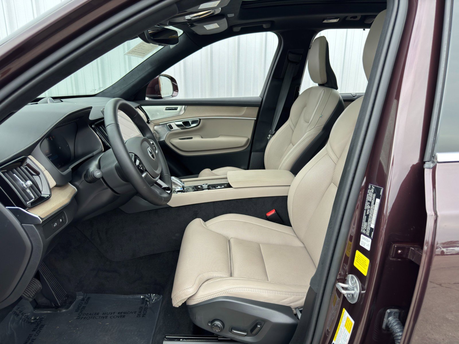 Used 2025 Volvo XC90 T8 Ultra image 17