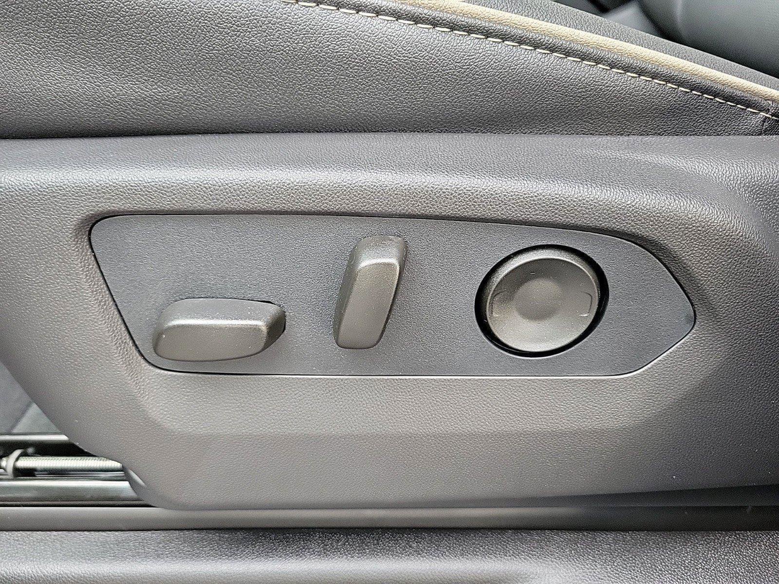 New 2026 GMC Yukon Elevation image 17