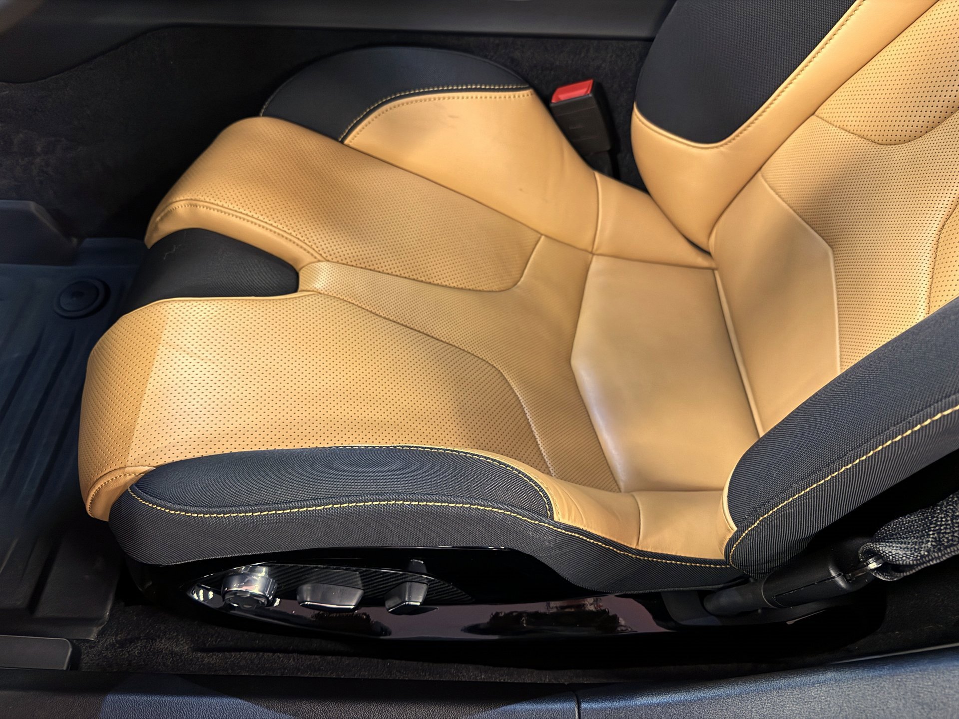 Used 2023 Chevrolet Corvette Stingray Preferred Cpe w/ 2LT image 22