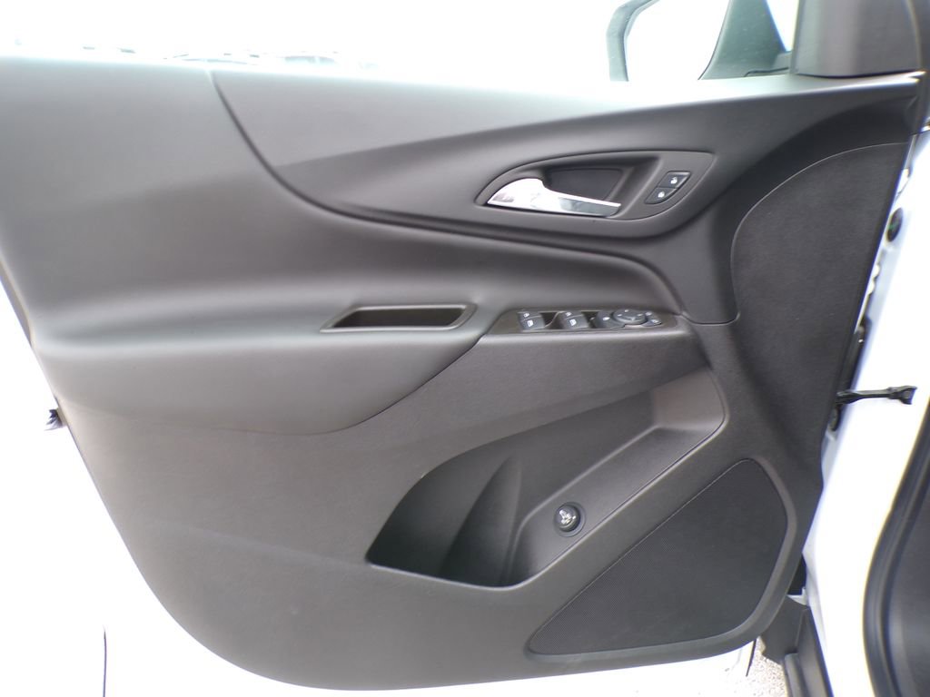 Used 2024 Chevrolet Equinox LT FWD image 21