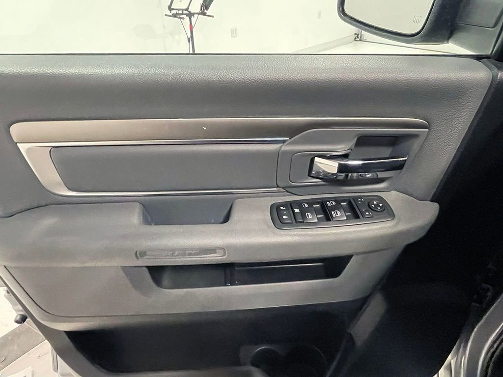 Used 2019 RAM 1500 Classic Warlock AWD/4WD image 21