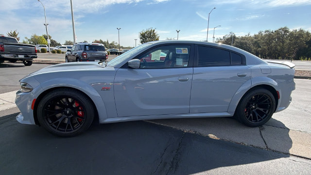 Used 2022 Dodge Charger Scat Pack RWD image 7