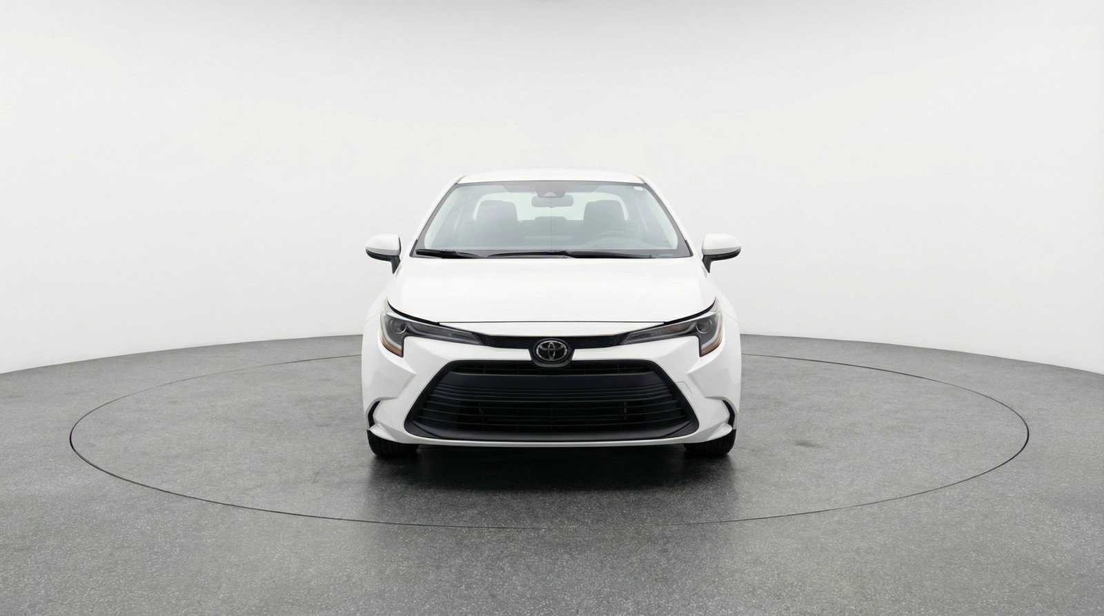 Used 2025 Toyota Corolla LE FWD image 2
