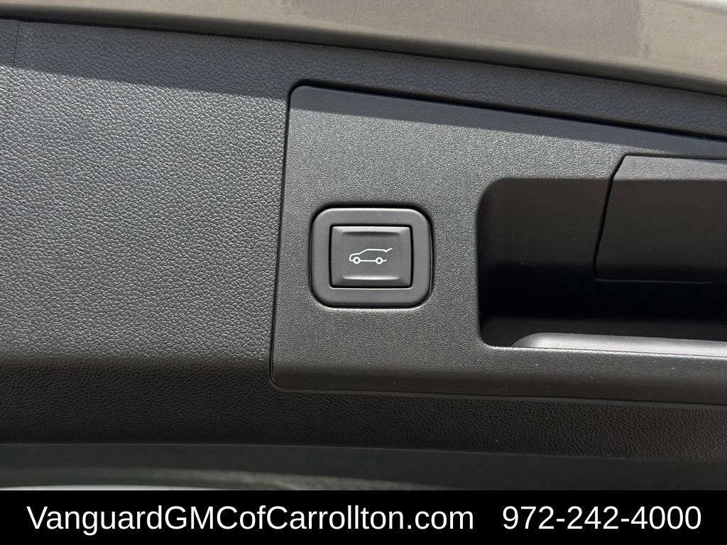 Used 2025 Cadillac XT4 Premium Luxury FWD image 39