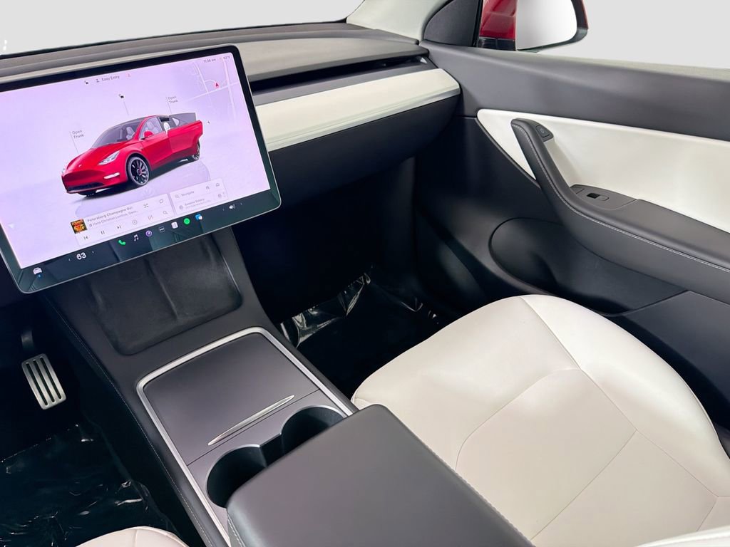 Used 2022 Tesla Model Y Performance AWD/4WD image 24