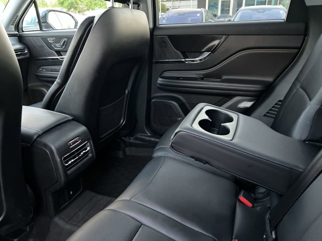 Used 2022 Lincoln Corsair AWD w/ Premium Package image 27