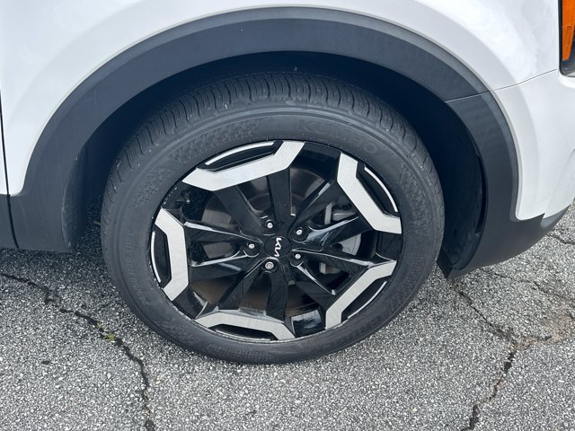 Certified 2024 Kia Telluride EX w/ EX Captain's Chair Package FWD image 15