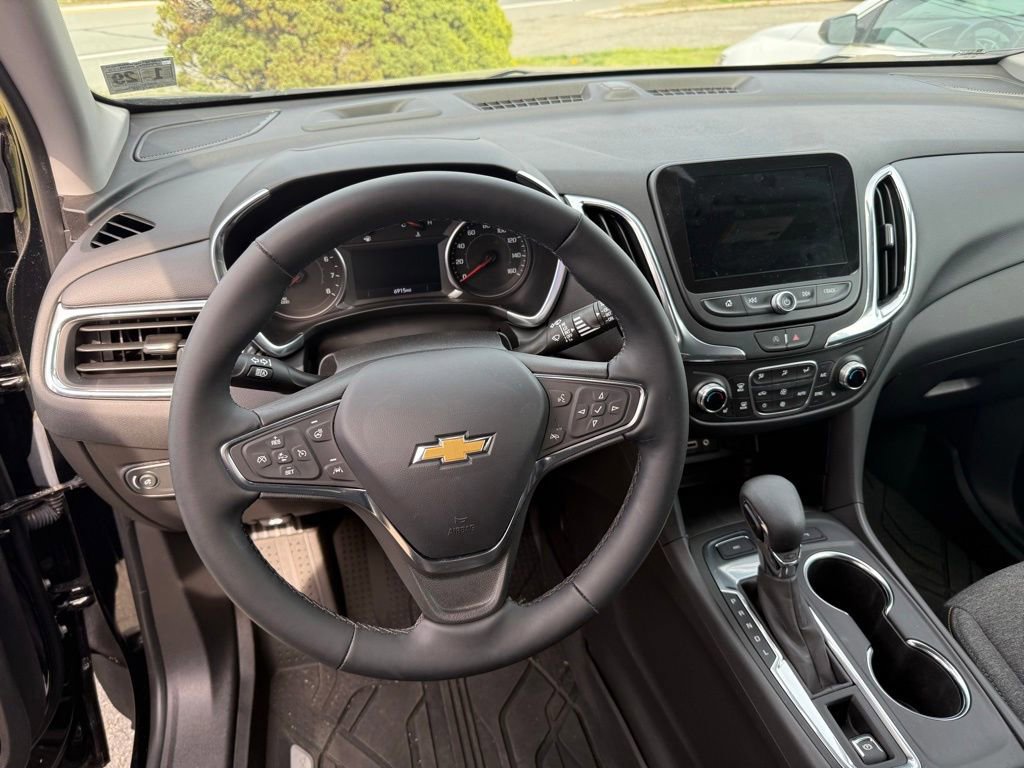 Used 2024 Chevrolet Equinox LT image 19