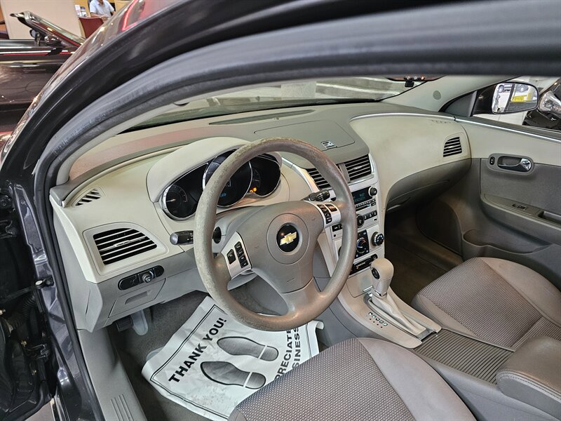 Used 2011 Chevrolet Malibu LT w/ Power Convenience Package FWD image 10