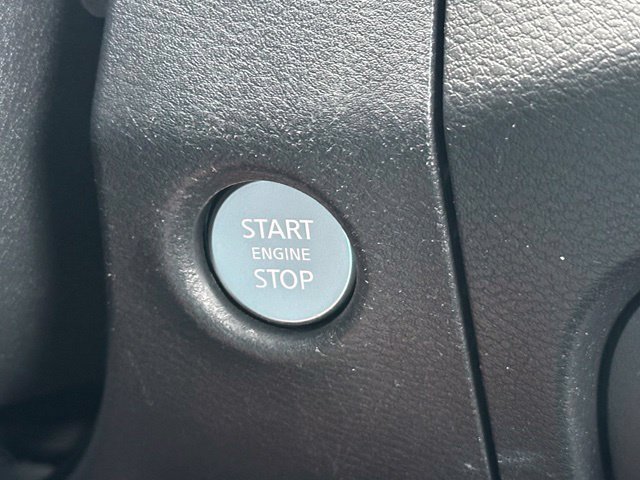 Used 2022 Nissan Frontier SV AWD/4WD image 32