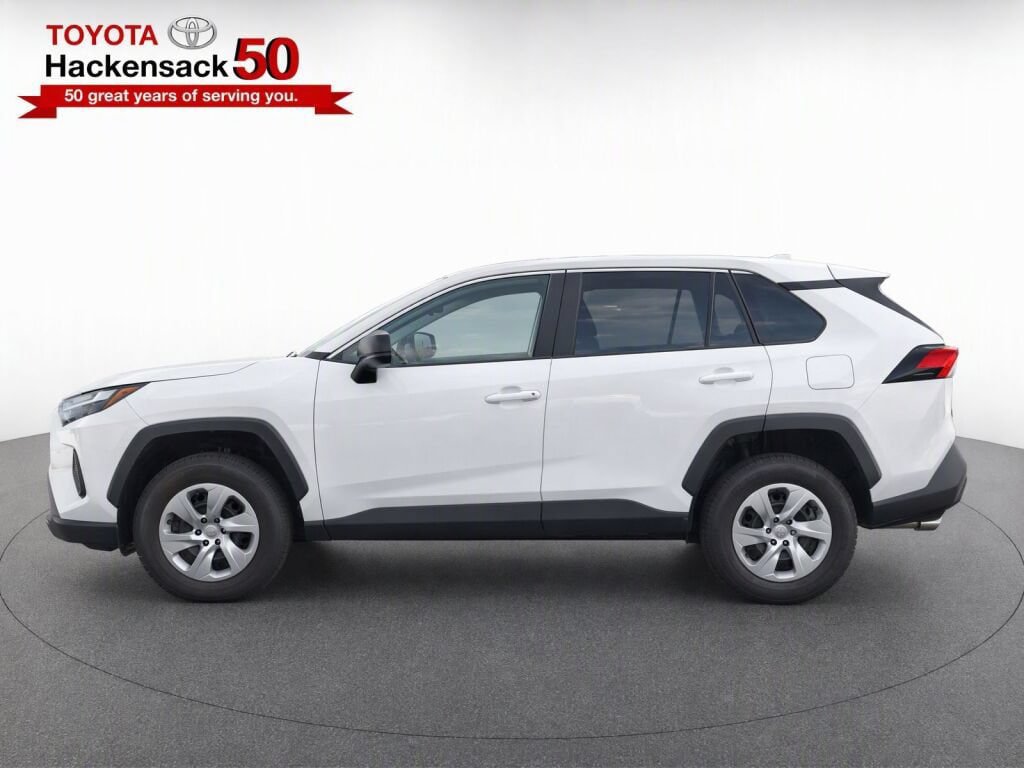 Used 2025 Toyota RAV4 LE AWD/4WD image 6