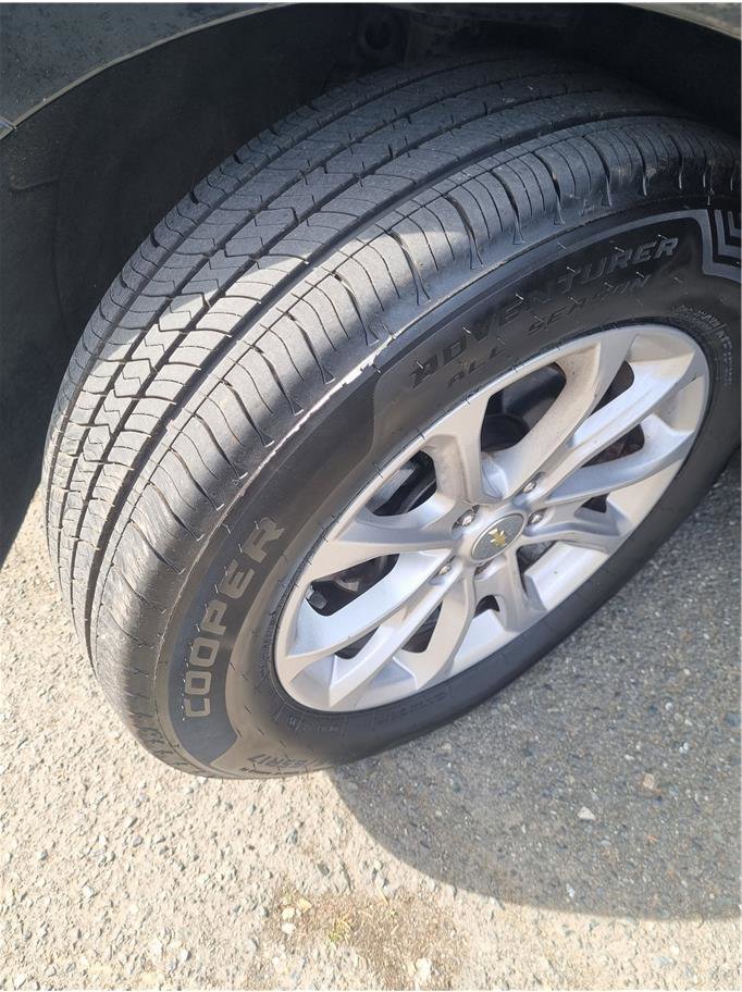 Used 2019 Chevrolet Equinox LS FWD image 18