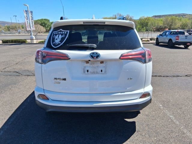 Used 2018 Toyota RAV4 LE image 8