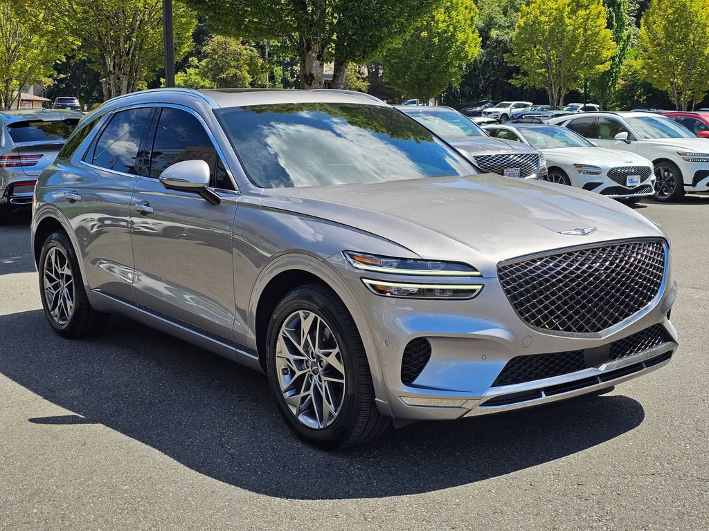 Used 2022 Genesis GV70 2.5T w/ Advanced Package AWD/4WD image 3