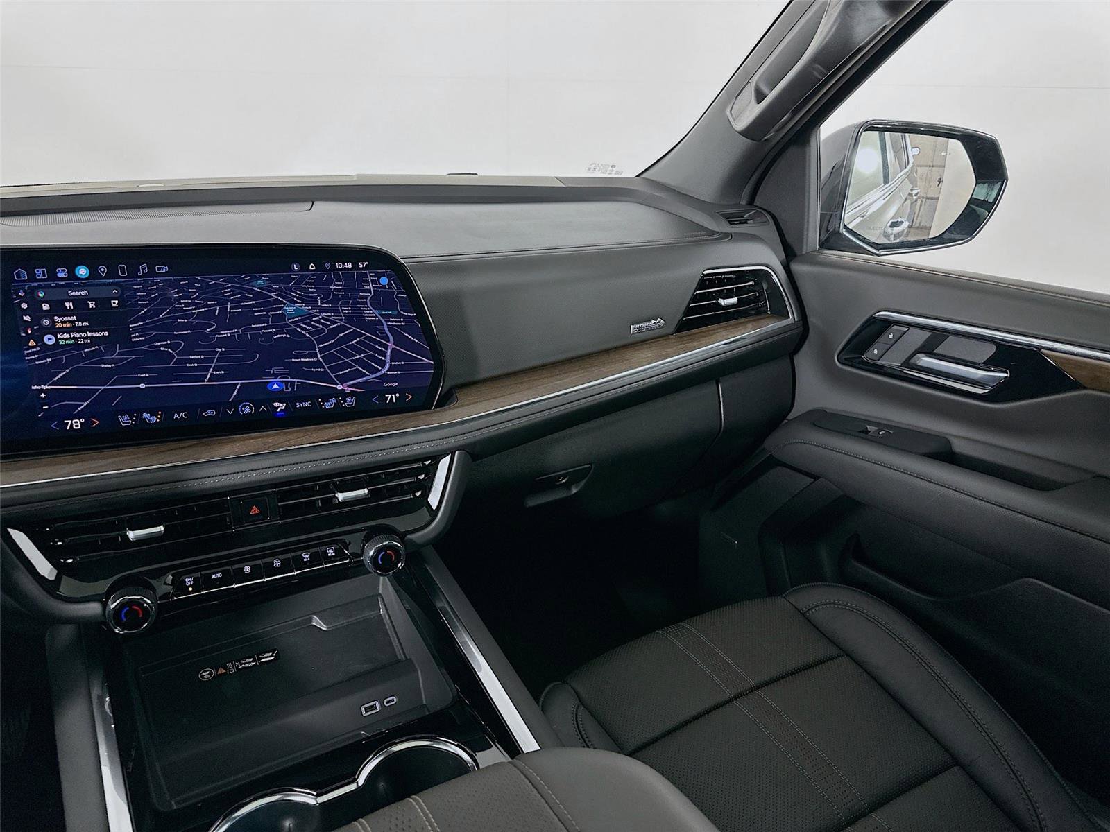 Used 2025 Chevrolet Tahoe High Country image 25