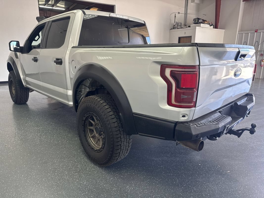 Used 2017 Ford F150 Raptor w/ Equipment Group 802A Luxury AWD/4WD image 6