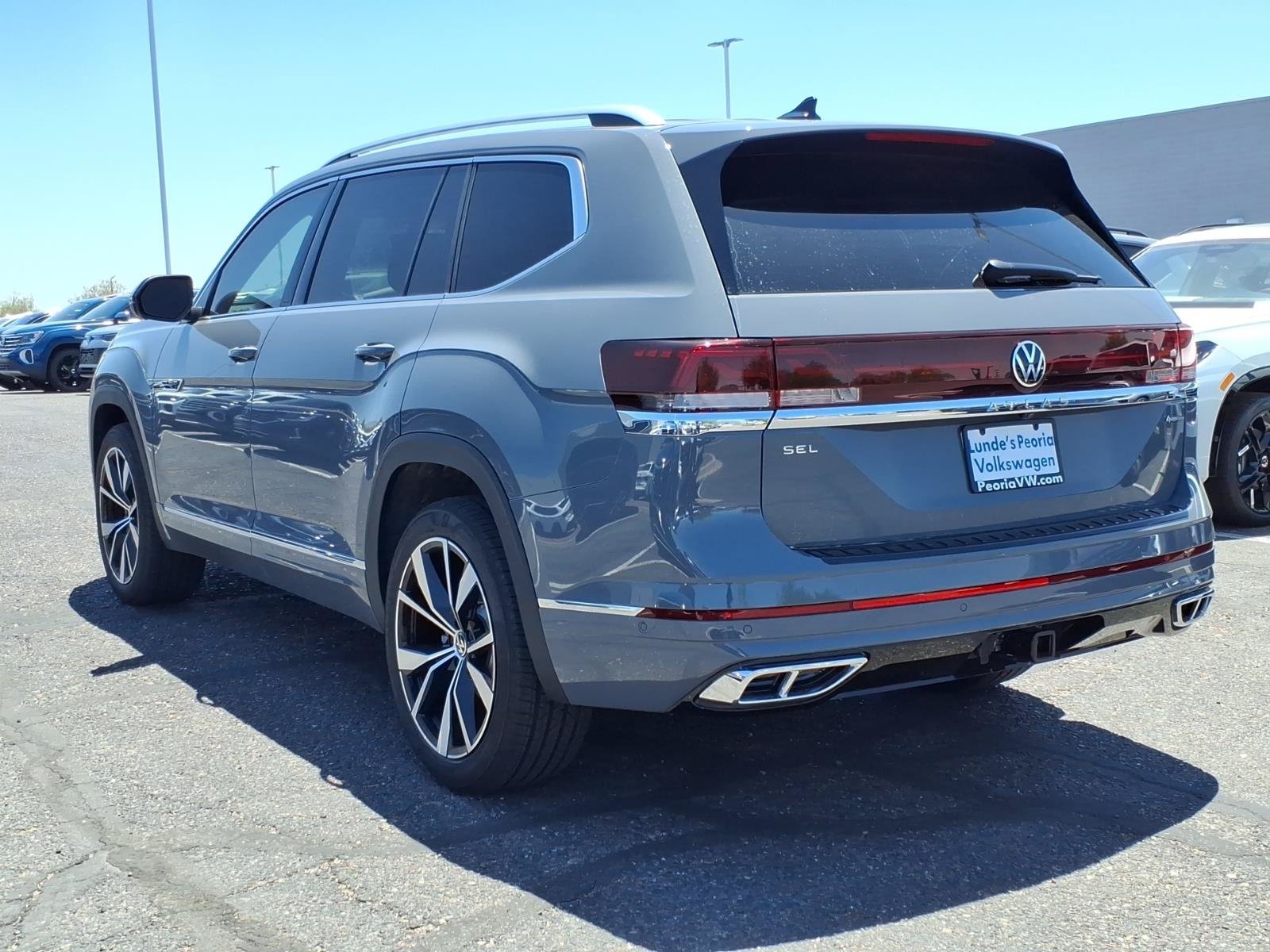 New 2026 Volkswagen Atlas SEL Premium R-Line AWD/4WD image 3
