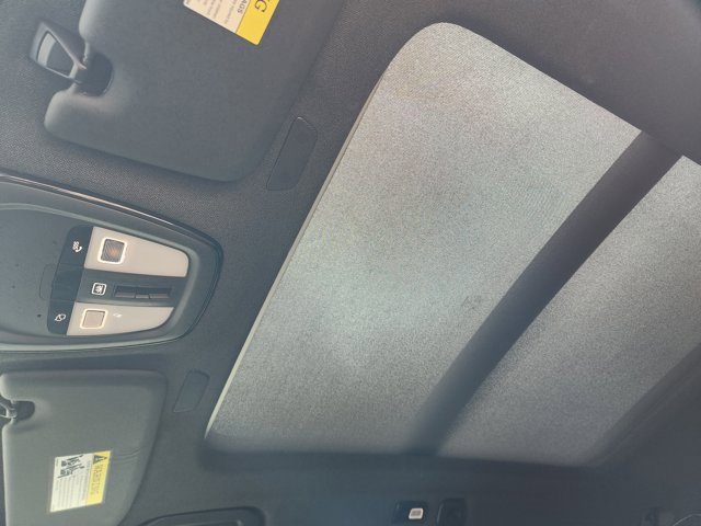 Used 2023 Volvo XC40 Recharge Ultimate image 25